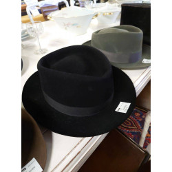 CHAPEAU