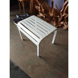 TABLE  TROPITONE