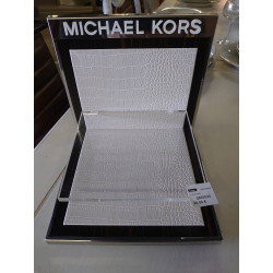 PUB M KORS
