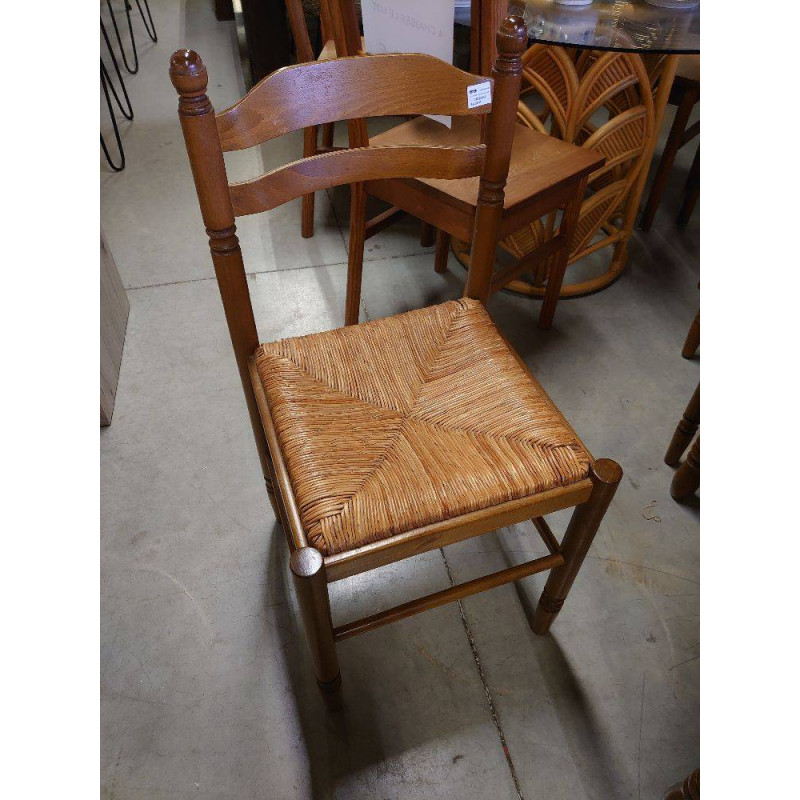 4 CHAISES ASSISES PAILLEES
