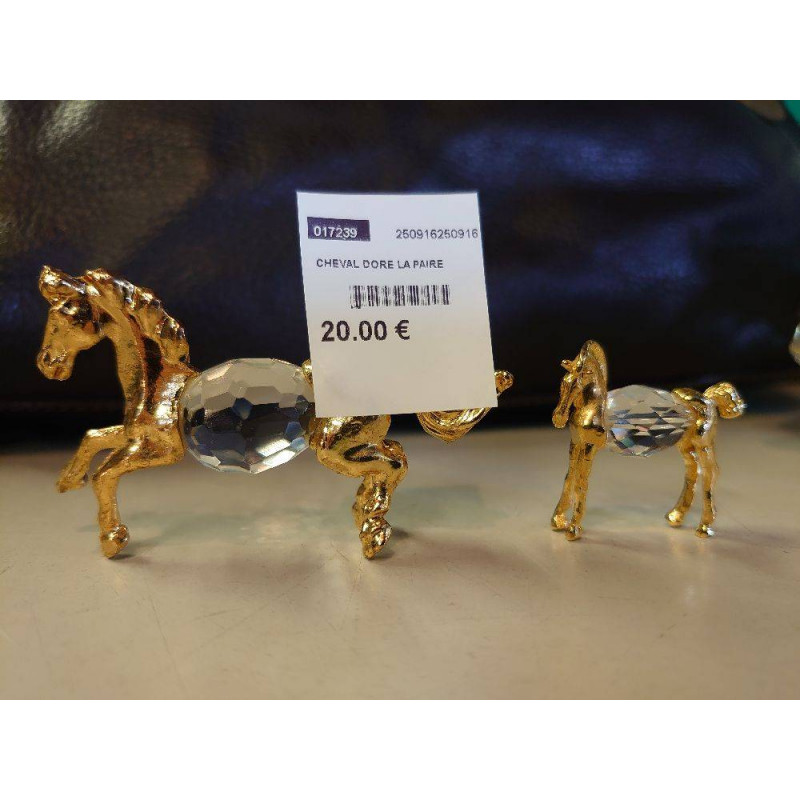 CHEVAL DORE LA PAIRE