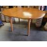 TABLE RONDE OVALE 135X105CM