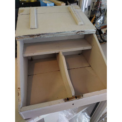 SECRETAIRE 