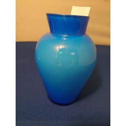 VASE OPALINE BLEU