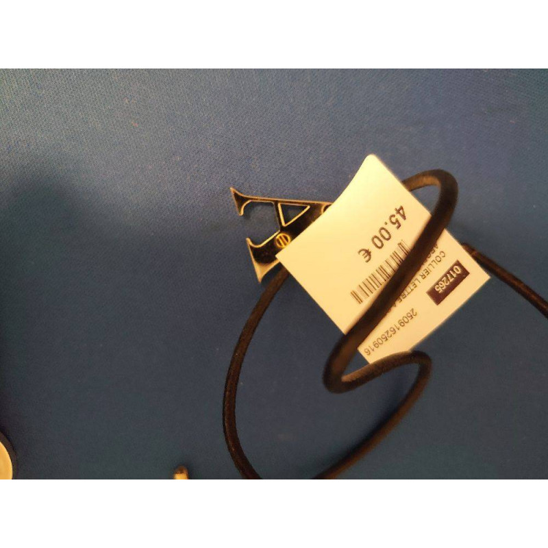 COLLIER LETTRE A OR ARGENT ET ACIER