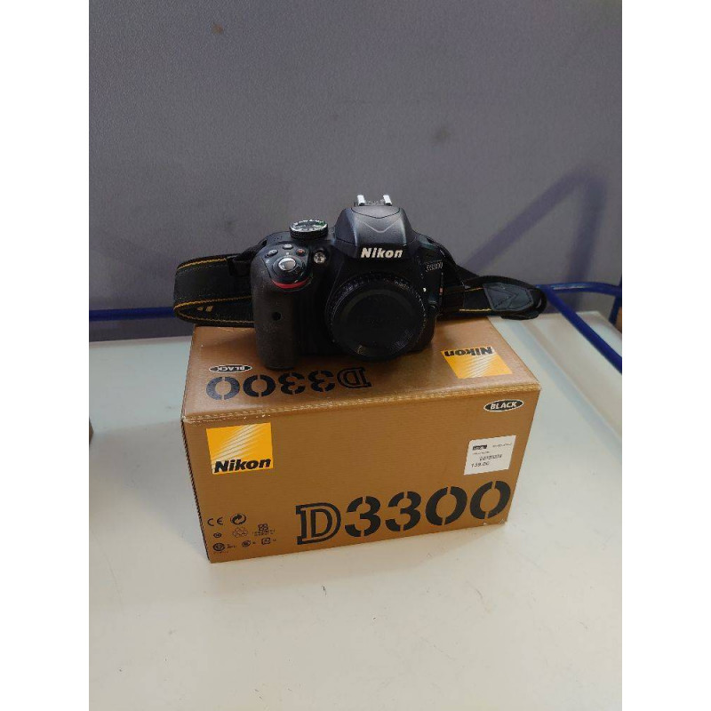 NIKON D3300