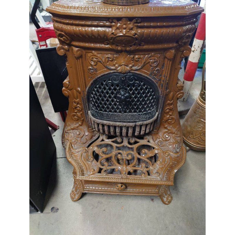 POELE PRUSSIEN FONTE