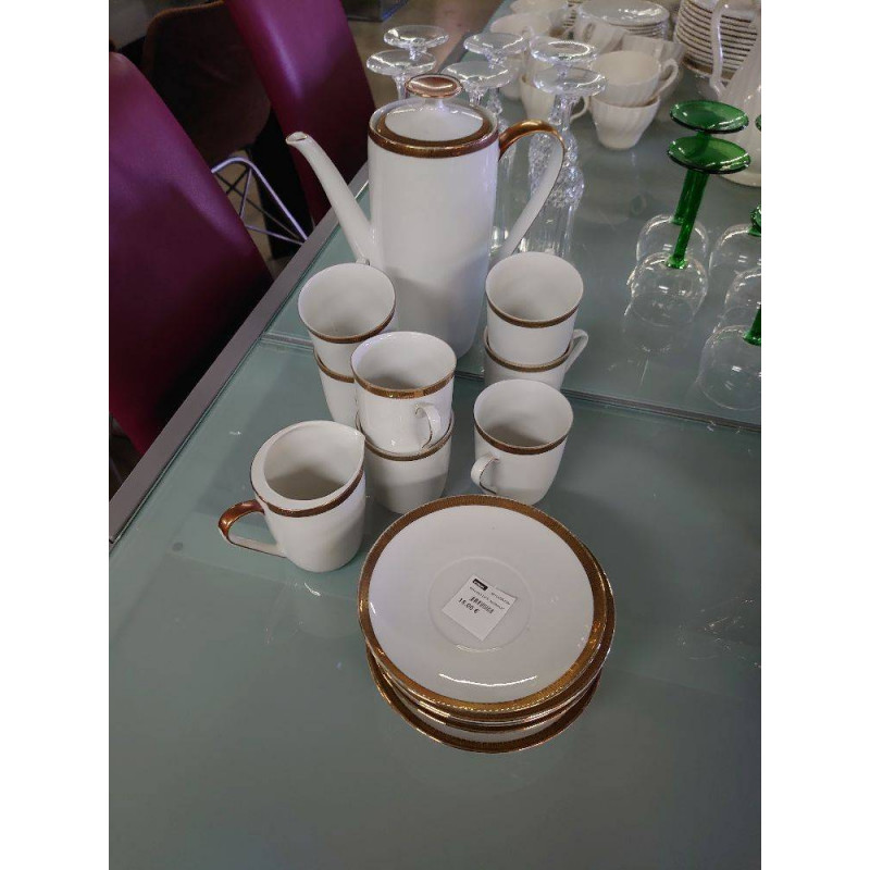 SERVICE A CAFE  INCOMPLET