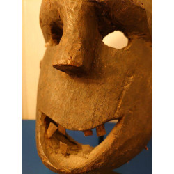 MASQUE TRIBAL ANCIEN