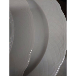 LOT DE 12 ASSIETTES BLANCHES
