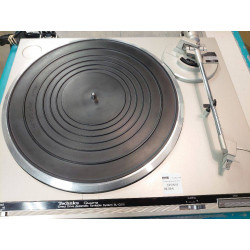PLATINE TECHNICS EN L\'ETAT