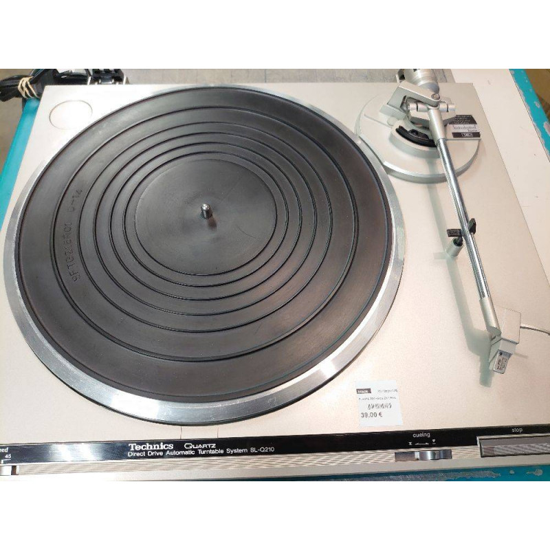 PLATINE TECHNICS EN L\'ETAT