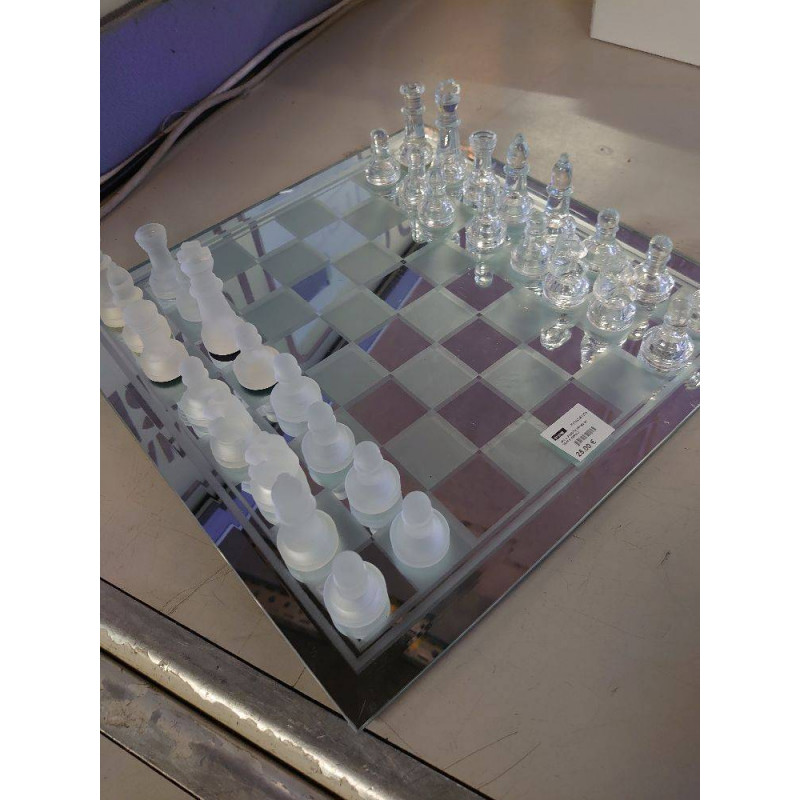 JEU D ECHECS VERRE ET VERRE DEPOLI
