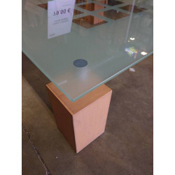 TABLE CARREE LIGNE ROSET