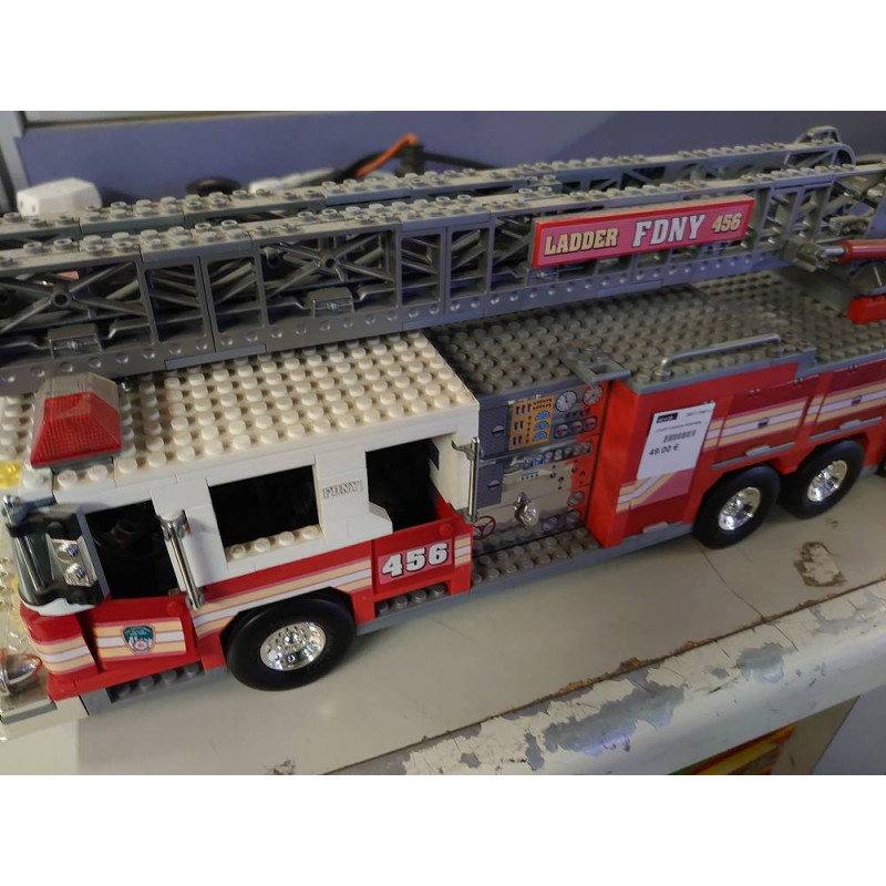 JOUET CAMION POMPIER