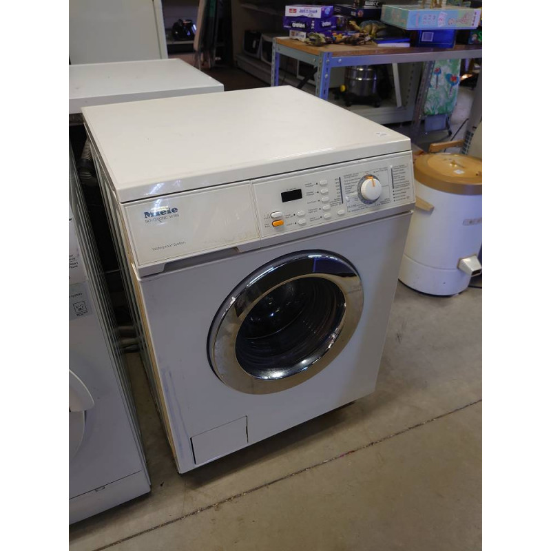 MACHINE A LAVER MIELE