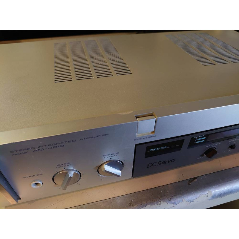 AMPLI AKAI AM U 210