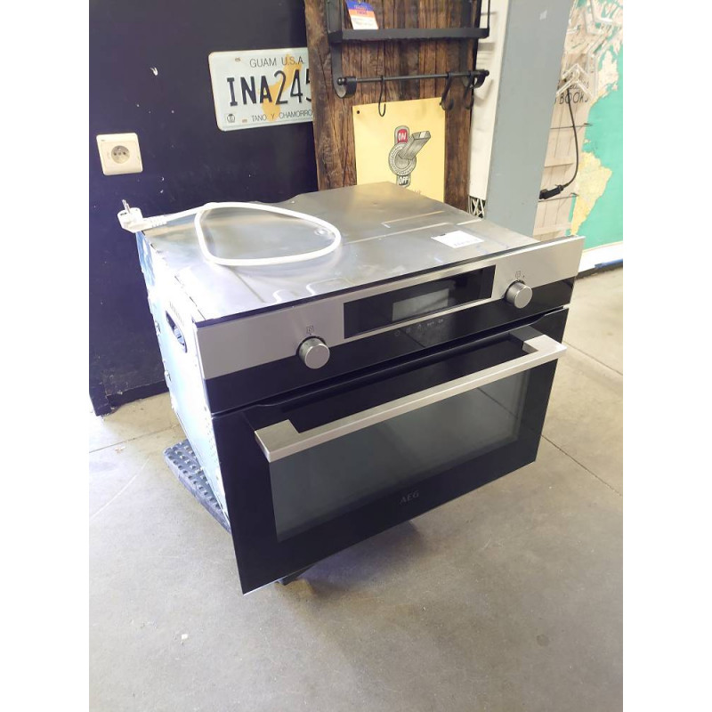 FOUR MICRO ONDE AEG ENCASTRABLE