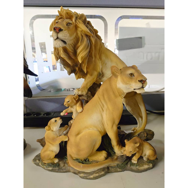 FAMILLE DE LION RESINE BELLE FINITION