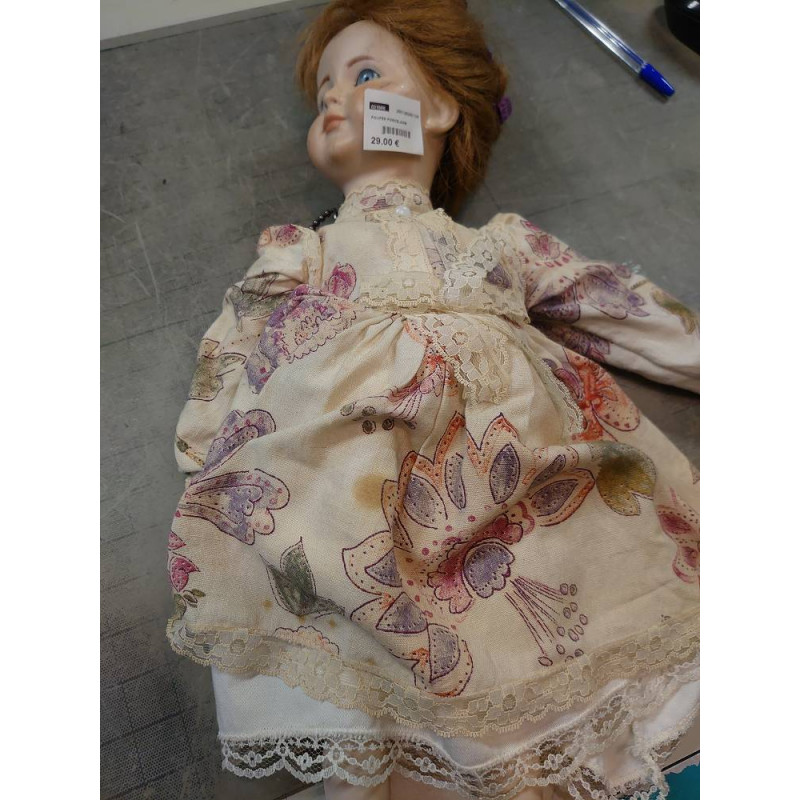 POUPEE PORCELAINE